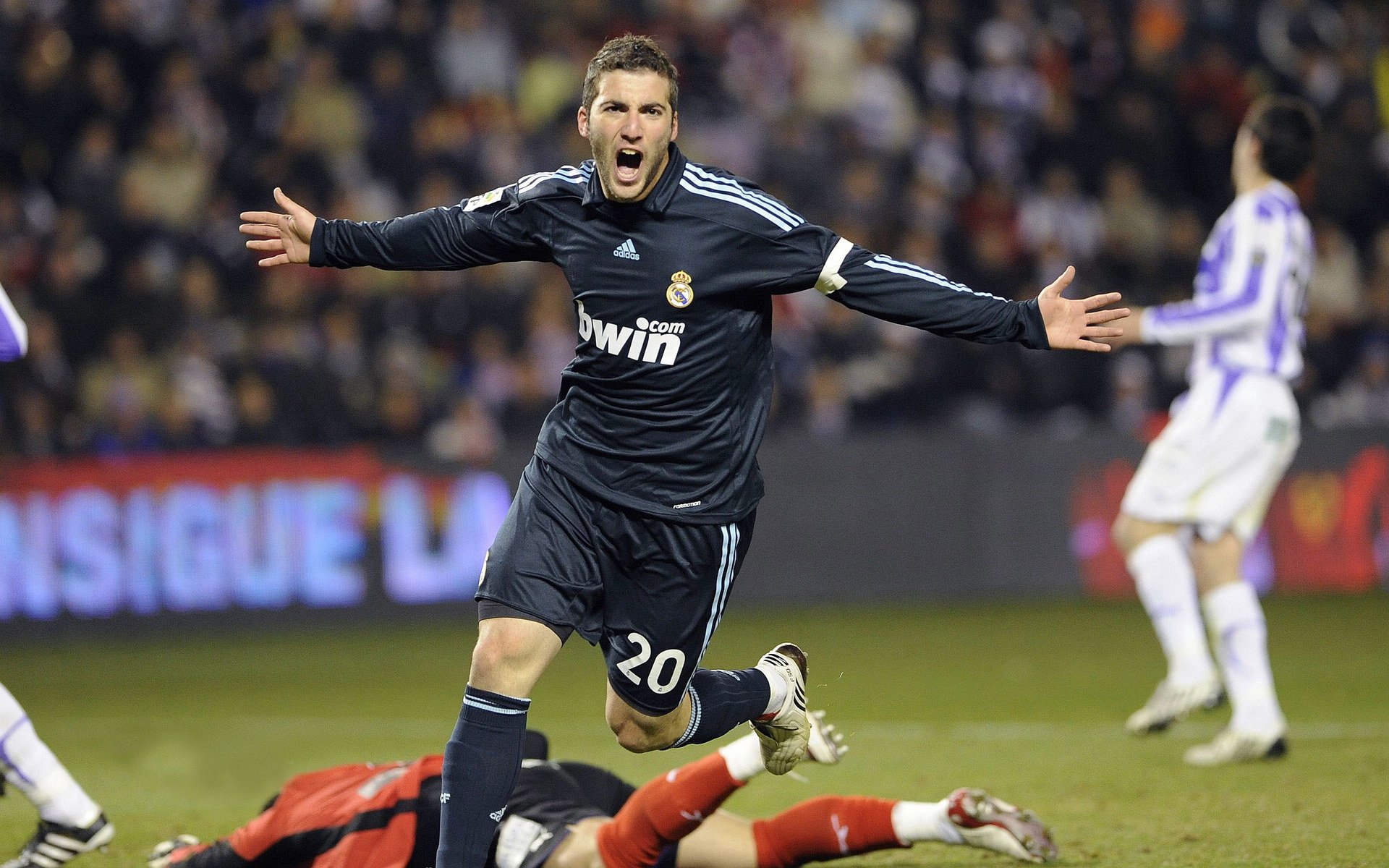 米兰体育官网首页-“未来之战”华丽开启，电竞新时代到来！